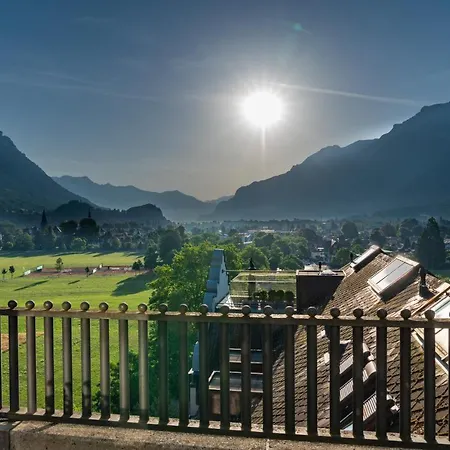 The Savoy Tower-interlaken מלון