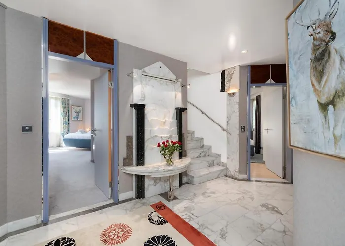 The Savoy Tower-interlaken *